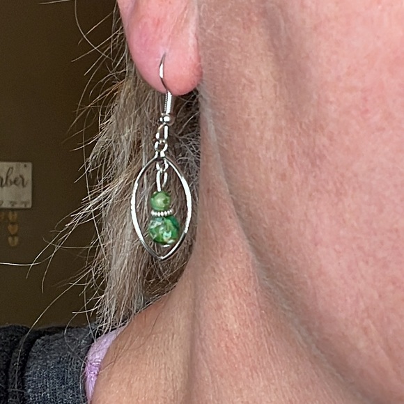 22155 Green Conichalcite Earrings - Picture 3 of 4